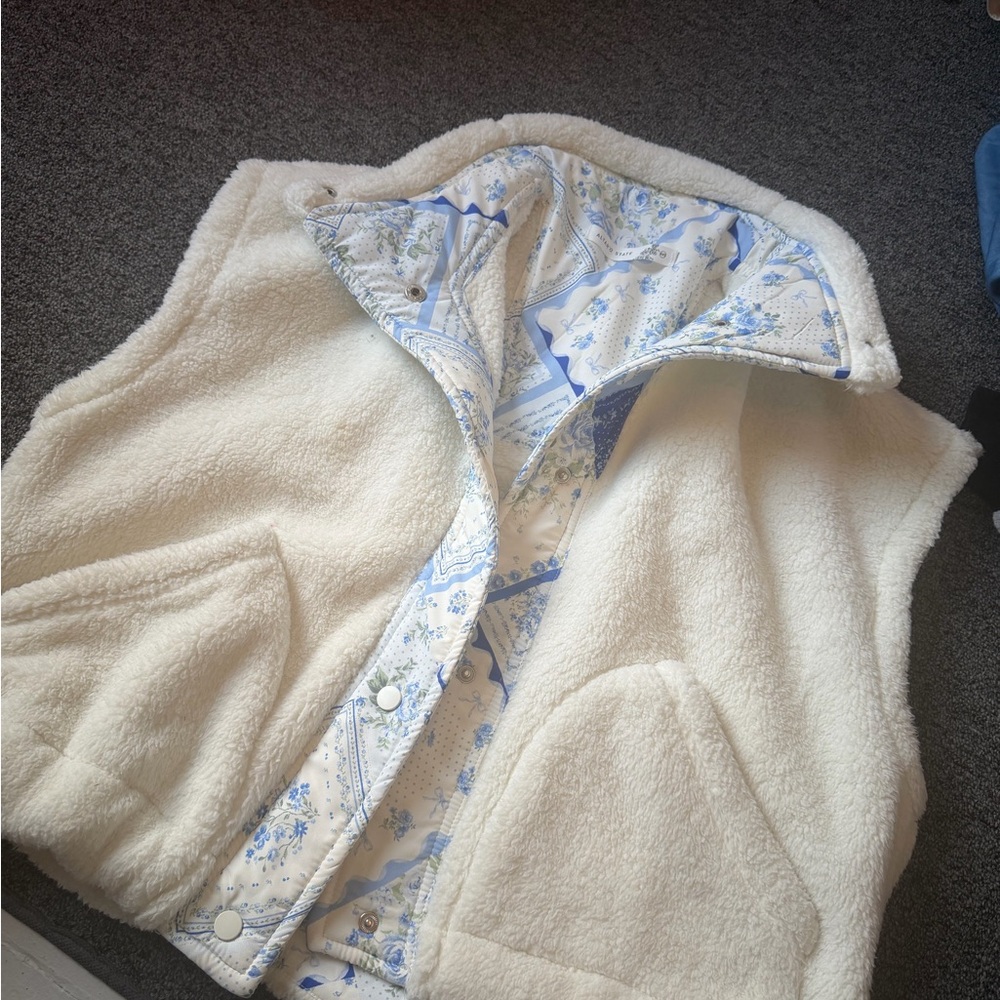 Altar'd State Cream and Blue Reversible Vest
